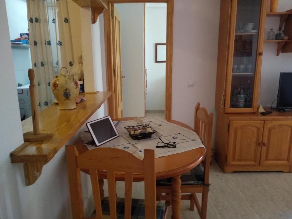 Televízia a/alebo spoločenská miestnosť v ubytovaní Casa Chiki