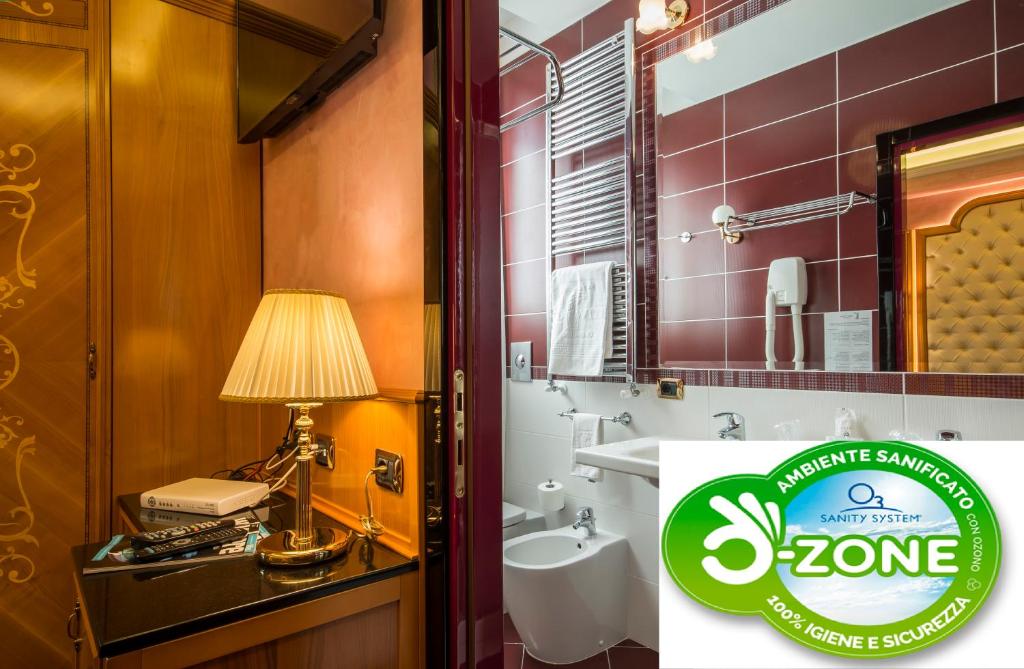 Koupelna v ubytování Hotel Vittoria