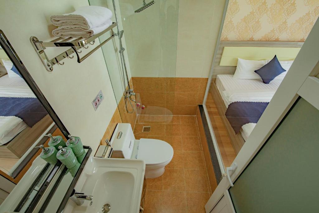 Khanh Uyen 1 Hotel的一间浴室