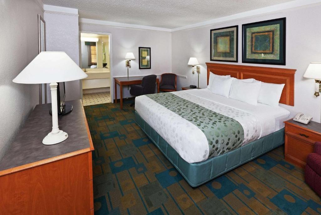 La Quinta Inn by Wyndham Austin Oltorf - Habitación Deluxe Con Cama Extragrande