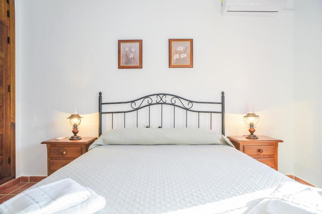 Postel nebo postele na pokoji v ubytování Chalet Villanueva - Sólo Familias