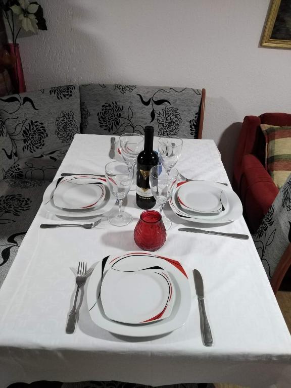 Nápoje v ubytování Apartmani Odmor i Mir
