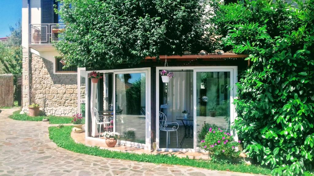 A garden outside Antico Casale Fabrizi