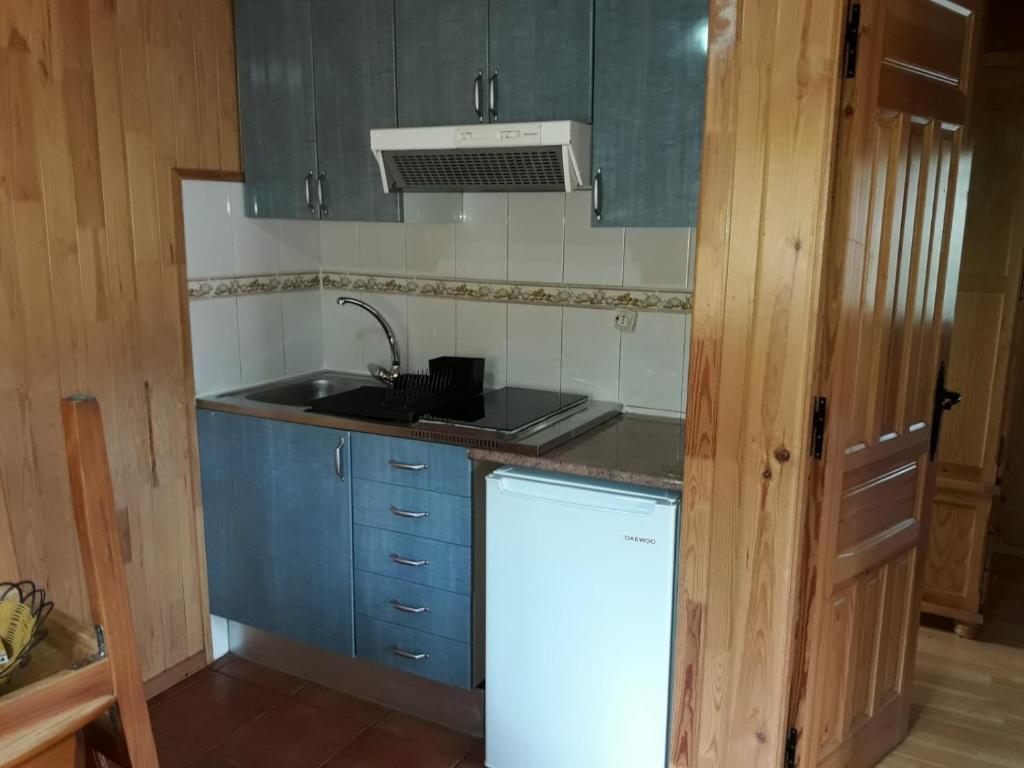 Kuchyň nebo kuchyňský kout v ubytování Sabiñanigo Camp & Hotel
