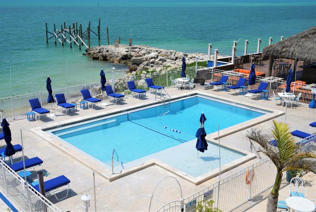 Bazén v ubytování Glunz Ocean Beach Hotel and Resort nebo v jeho okolí