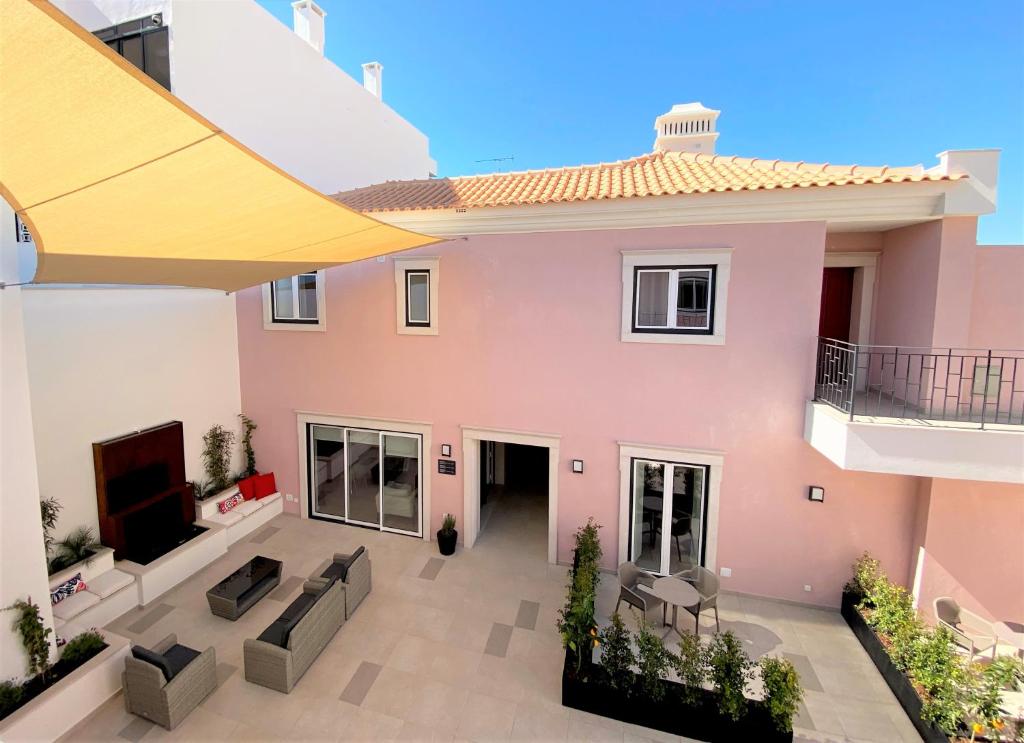 Balkón nebo terasa v ubytování Cardeal Suites & Apartments