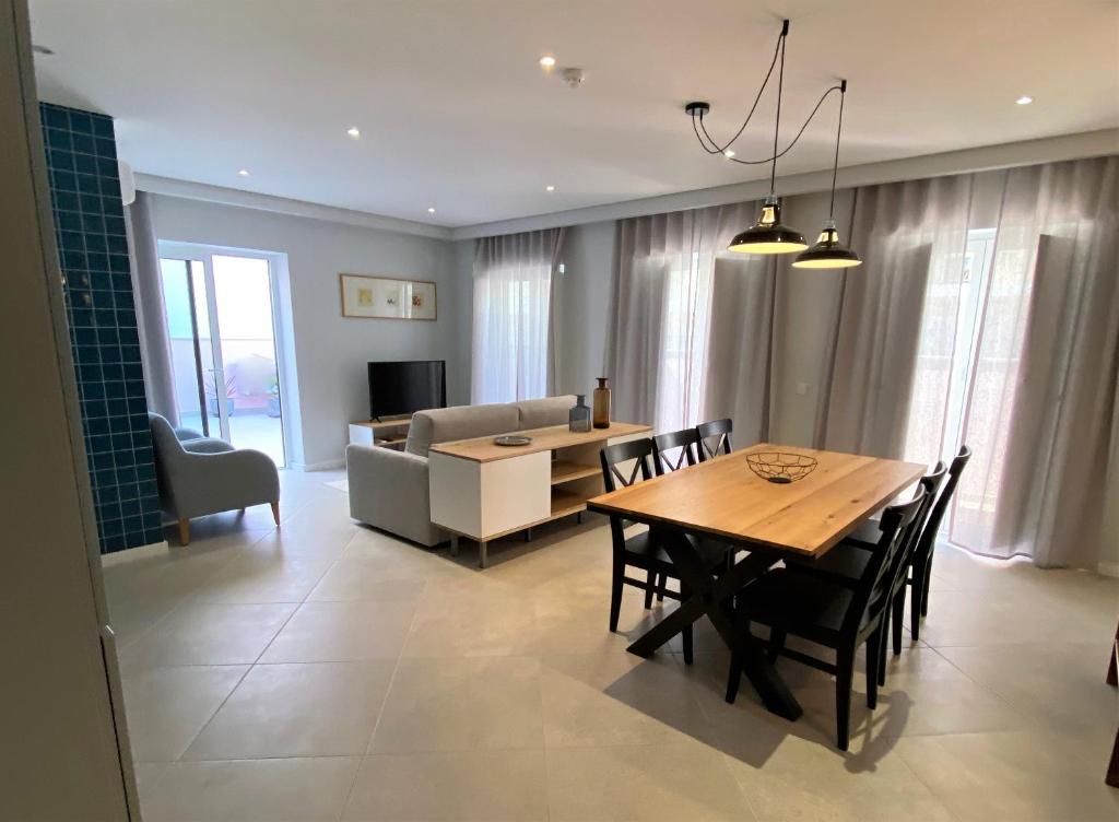 Posezení v ubytování Cardeal Suites & Apartments