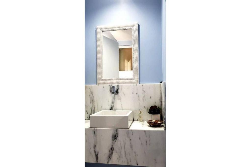 Charming and spacious apt with gorgeous seaview and bathtub