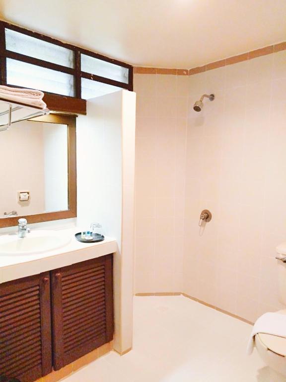 Sutra Beach Resort, Terengganu - Chambre Jumelle De Luxe Avec Vue Sur Le Jardin