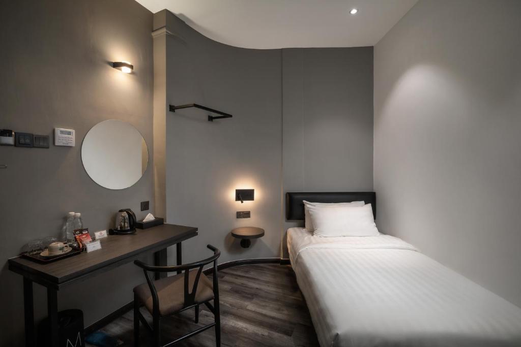 Modern Hotel Georgetown - Superior Single Room