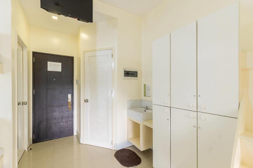 Kuchyň nebo kuchyňský kout v ubytování Selah Garden Hotel Manila