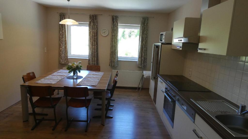 Kuchyň nebo kuchyňský kout v ubytování Ferienhaus an der Ybbs