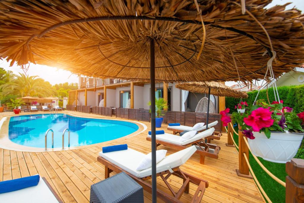 Bazén v ubytování Arwen Hotel nebo v jeho okolí