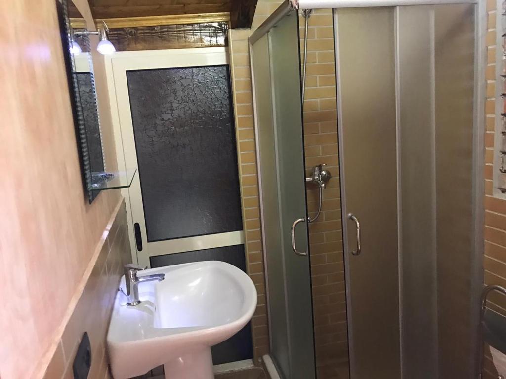 Vonios kambarys apgyvendinimo įstaigoje Borealis Guest House