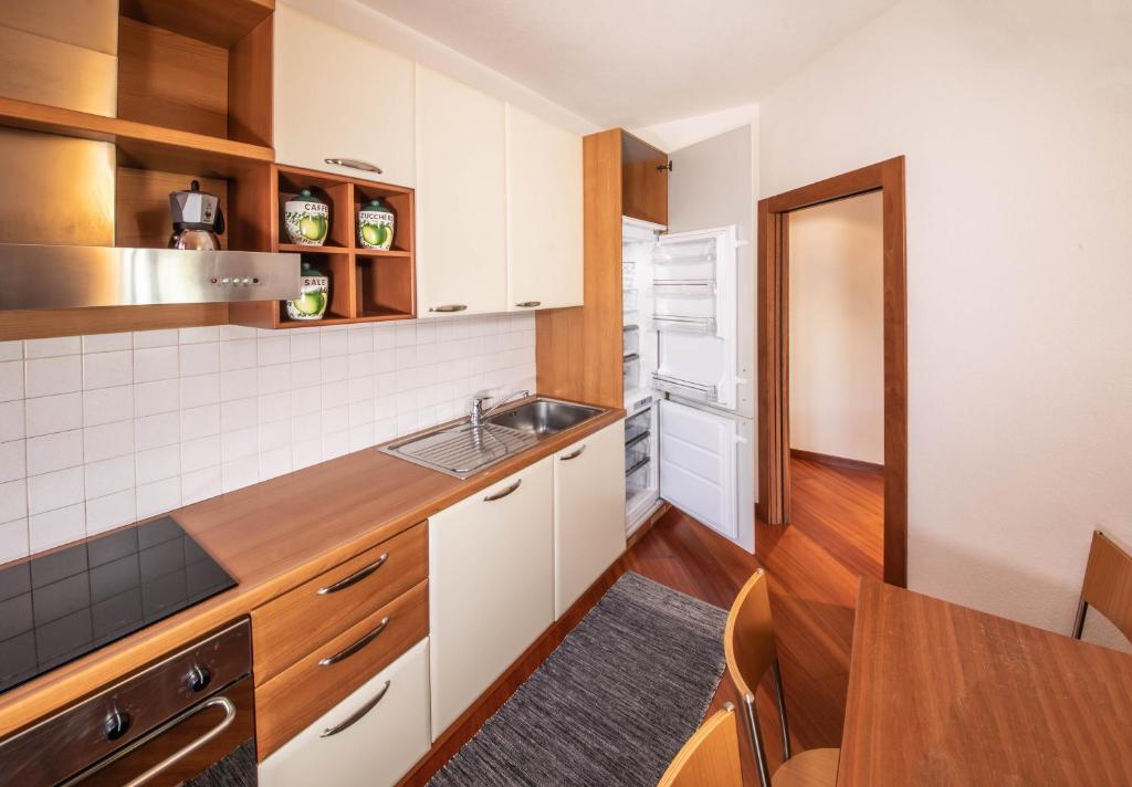 Kuchyň nebo kuchyňský kout v ubytování Chalet Felse
