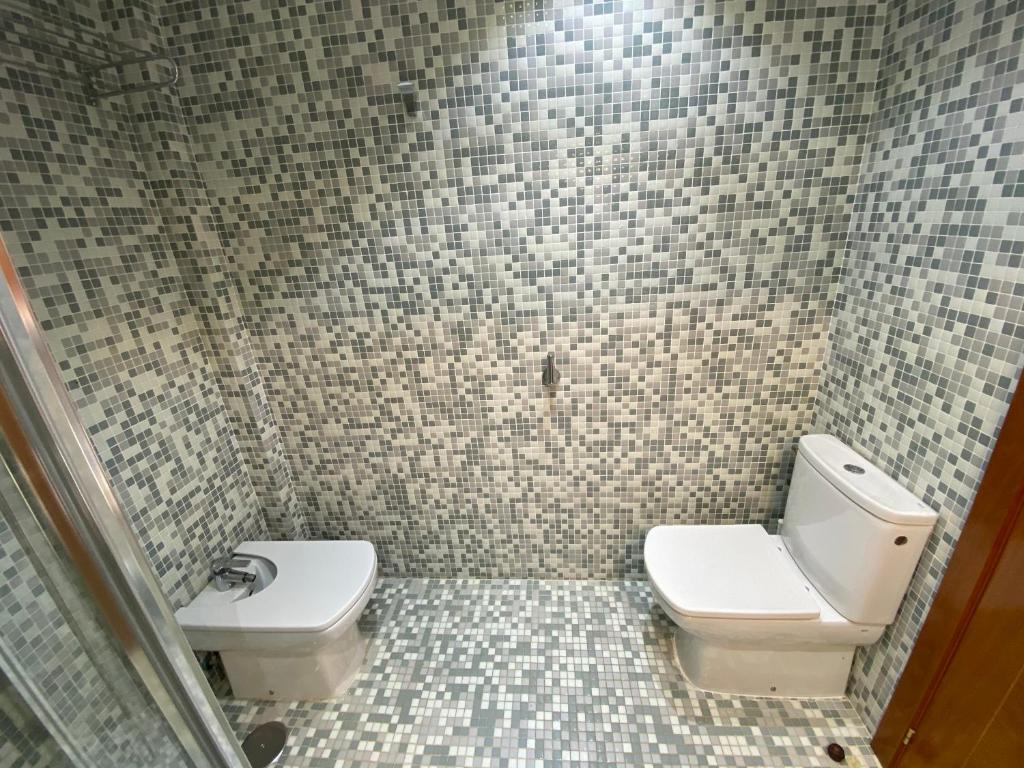 A bathroom at Marfolín 20