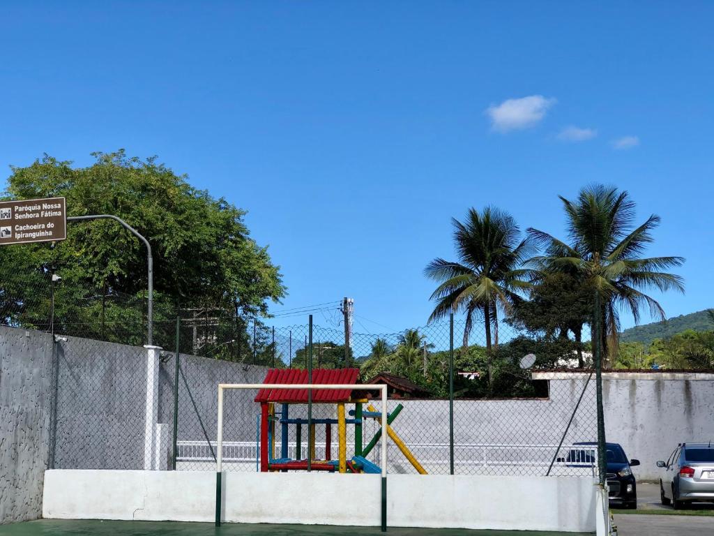  Apartamento em Ubatuba com Piscina e Churrasqueira