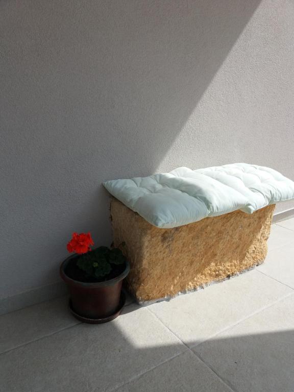 Łóżko lub łóżka w pokoju w obiekcie House Mergi 2