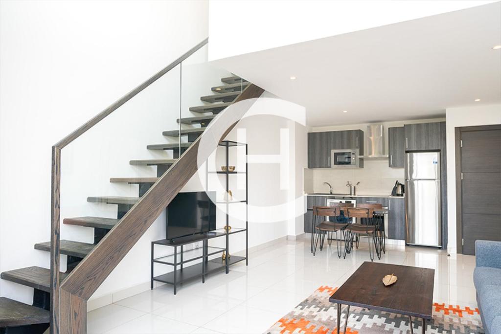 Embassy Gardens by Clifton Homes - Duplex Apartment