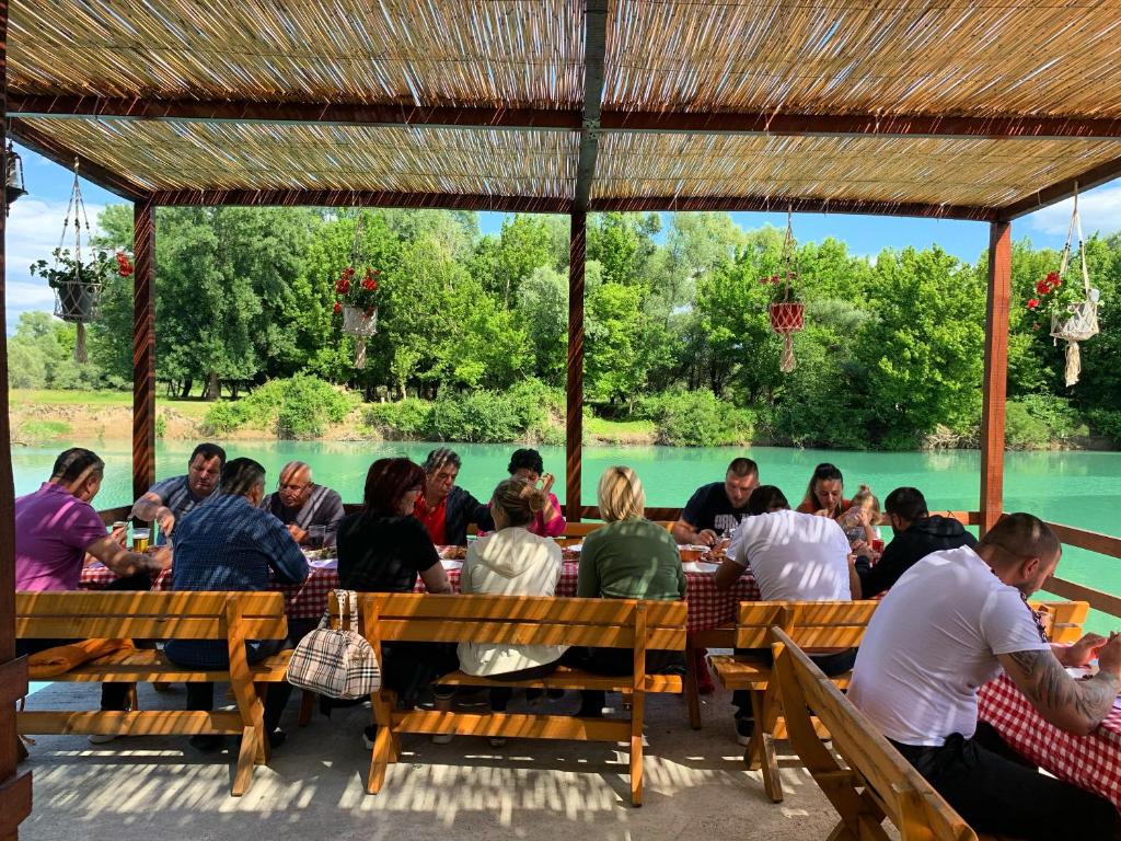 Hosté ubytování Ethno village Moraca - Skadar lake