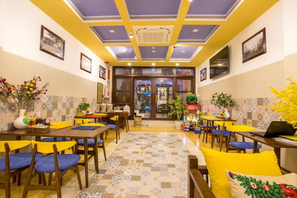 Posezení v ubytování Son Trang Hotel Hoi An