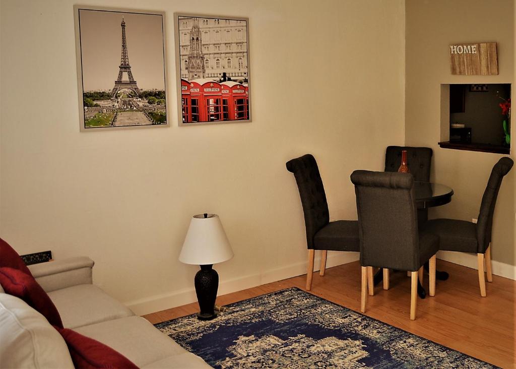 Urbana - One-Bedroom Apartment