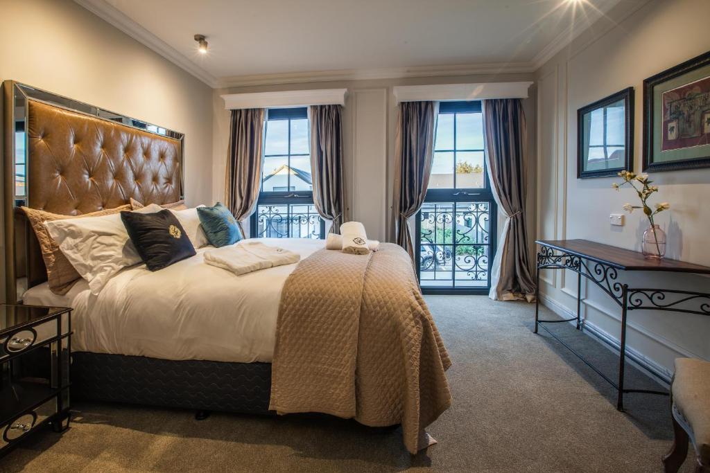 The Salisbury - Resim 33