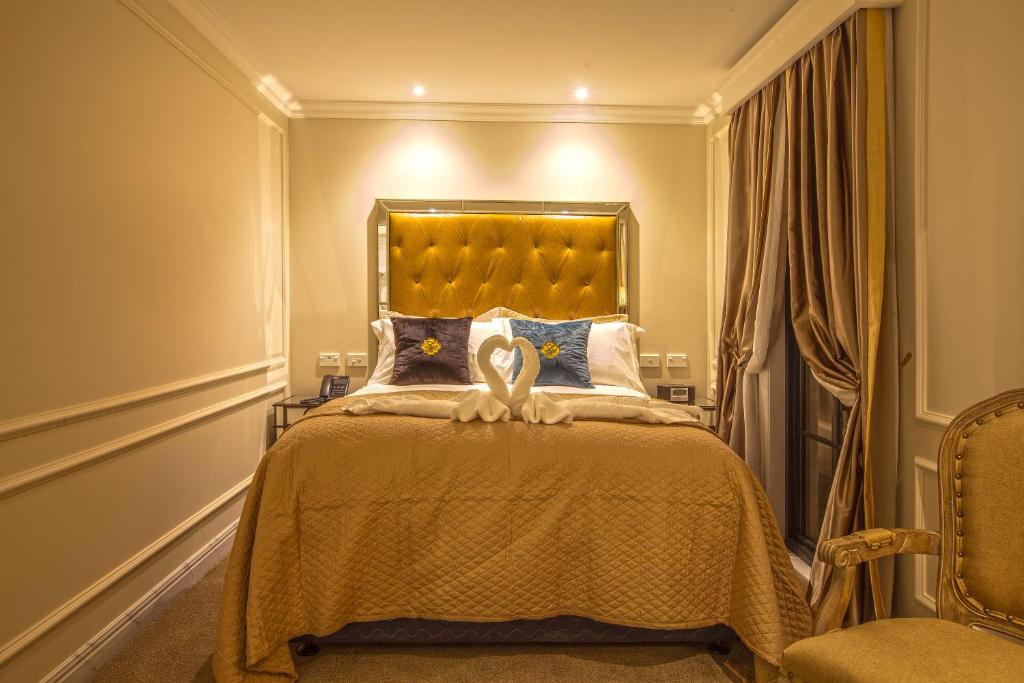 The Salisbury - Resim 40