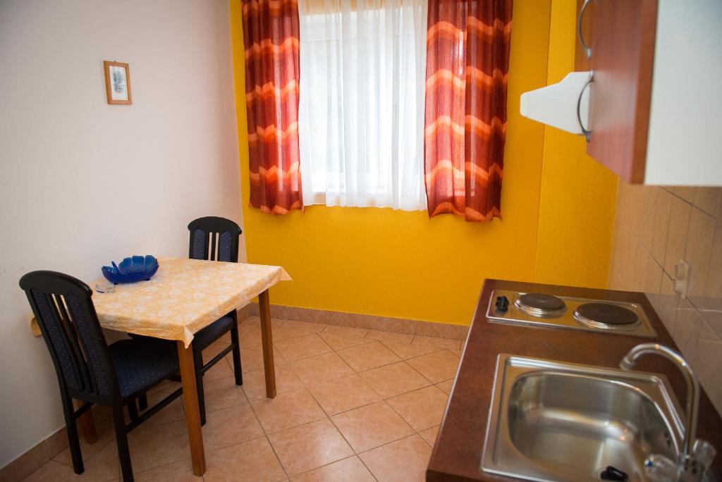 Apartments Lovrić - 15