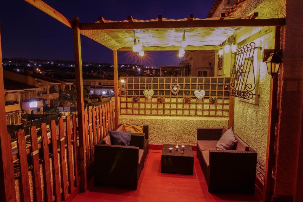 Balkón nebo terasa v ubytování Santa Pola, Gran Alacant, Playas cerca, adosado completo, Chillout, Solarium