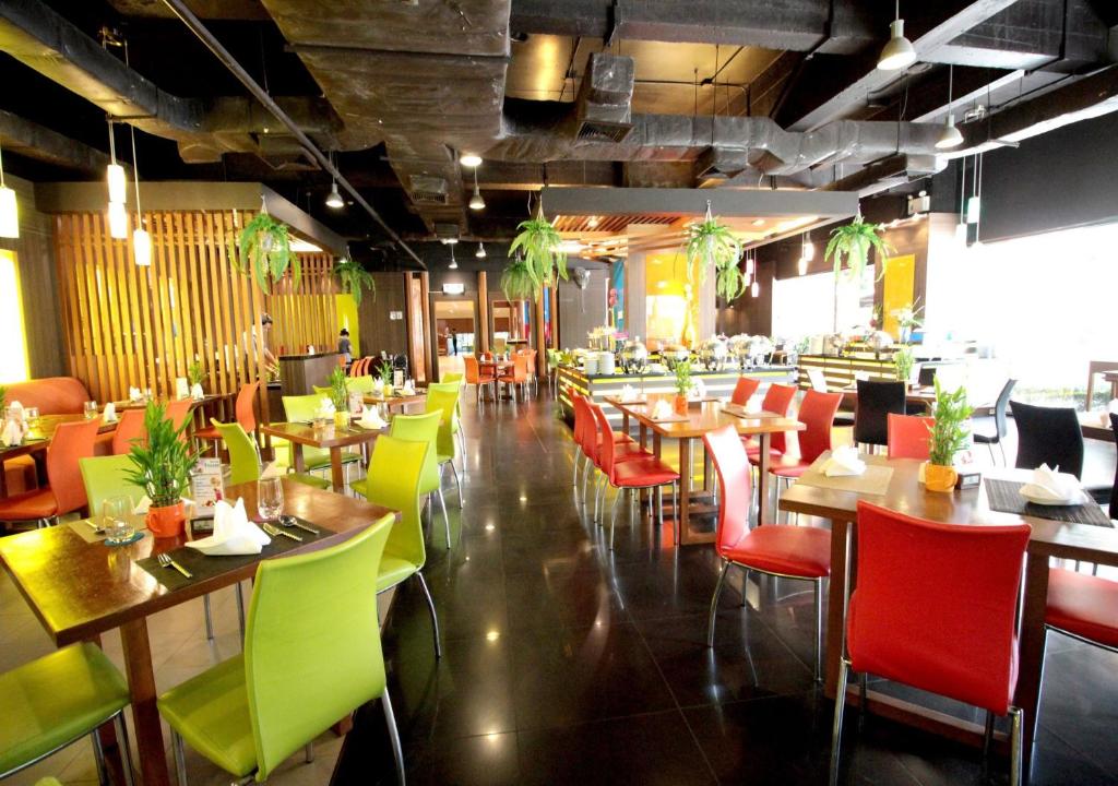 The Seasons Pattaya - Resim 24