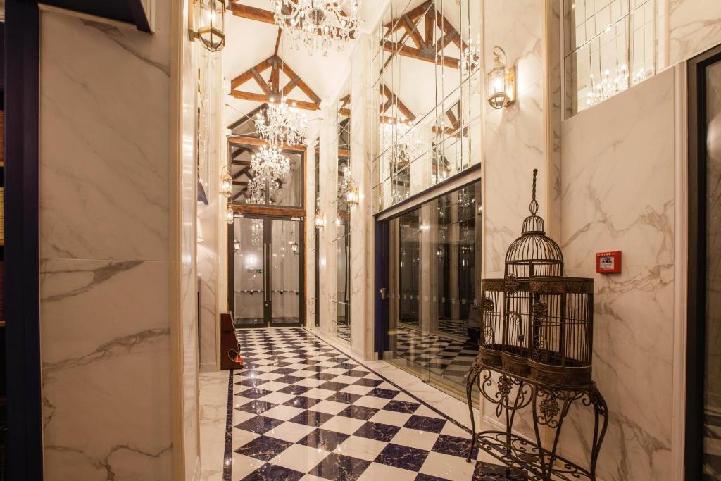 The Salisbury - Resim 20