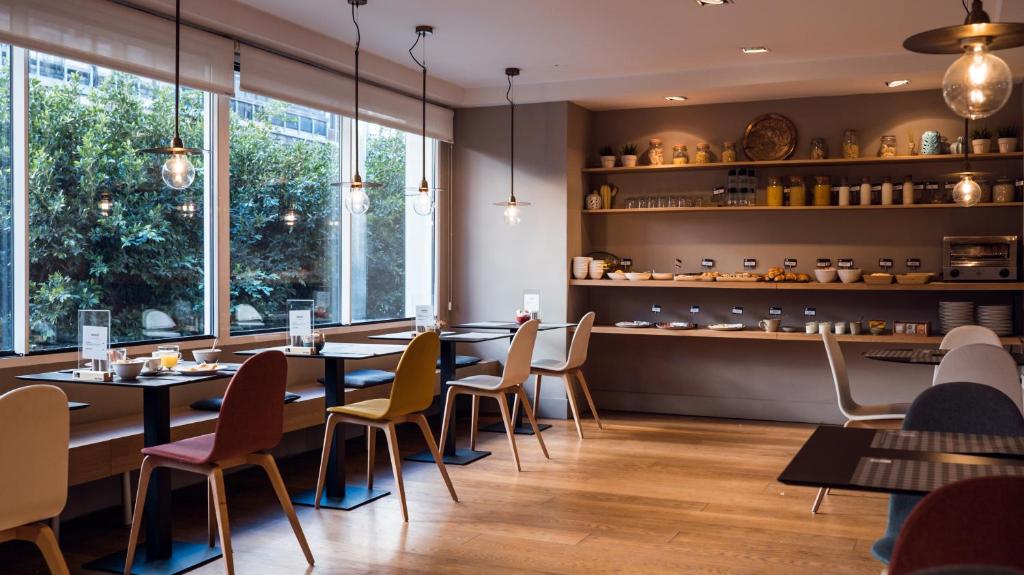 One Shot Colón - Resim 19