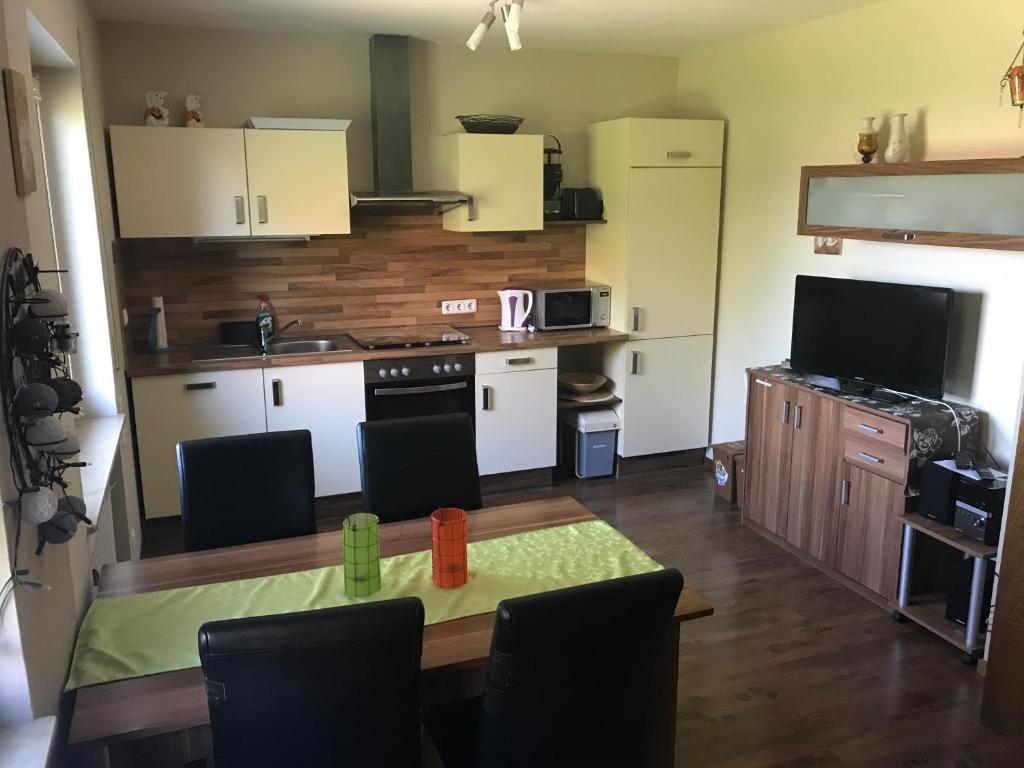 Kuchyň nebo kuchyňský kout v ubytování Ferienwohnung Lippert