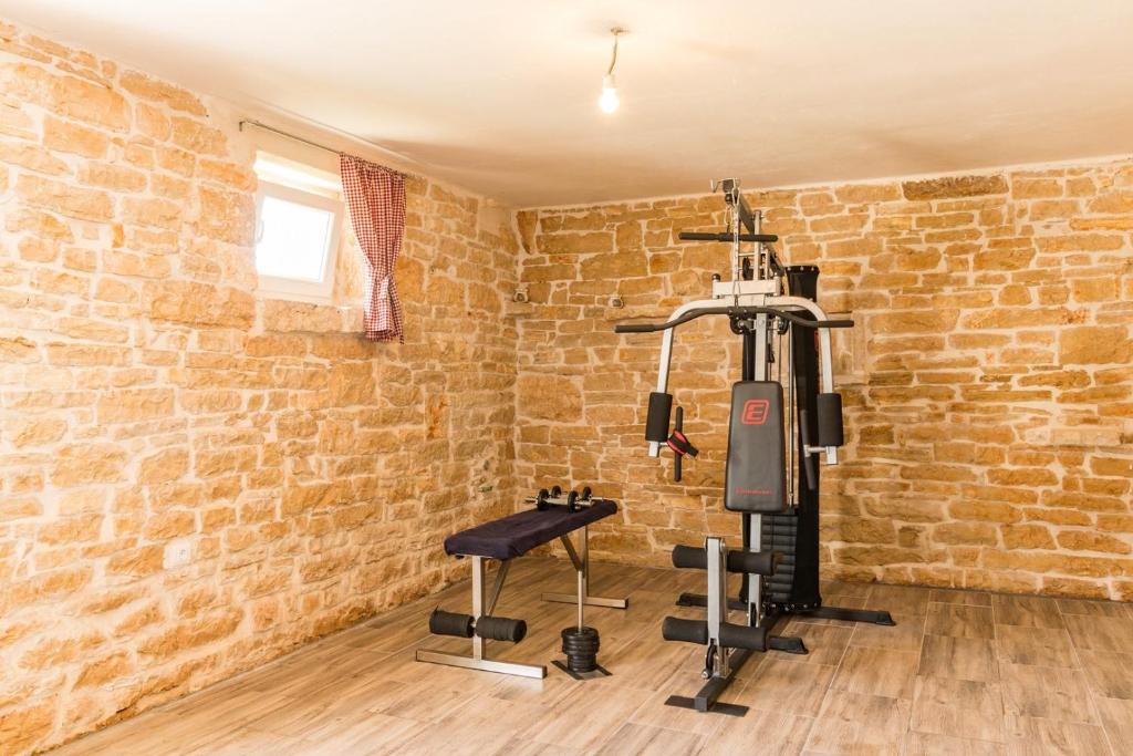 Fitness centrum a/nebo fitness zařízení v ubytování House Imela