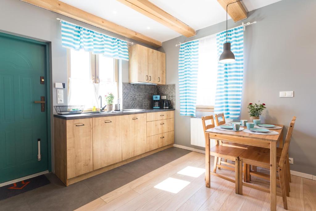 Domki Łeba, Apartamenty Łeba - Polanki23 - basen, sauna, kino - 3