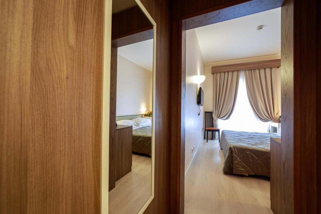 Hotel Mirasole International - Comfort Single Room