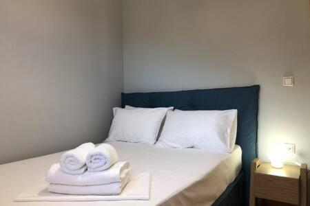 Posteľ alebo postele v izbe v ubytovaní Katerina Holiday Studios