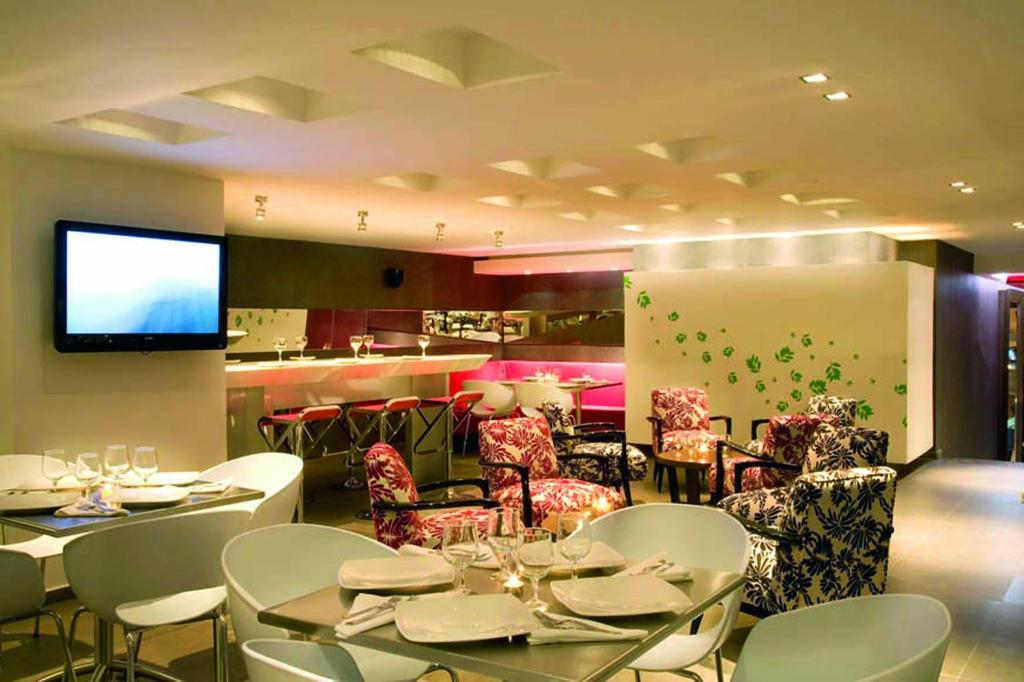 Restaurace v ubytování San Simon Hotel Pereira By Soratama