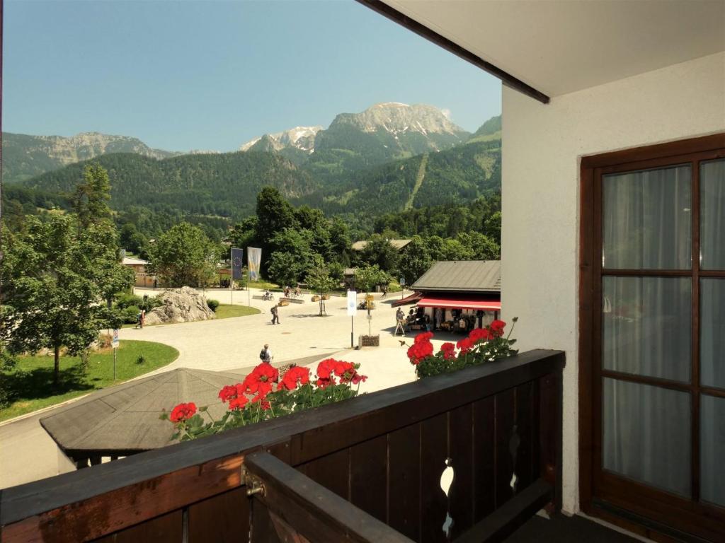 Nespecifikovaný výhled na hory nebo výhled na hory při pohledu z hotelu