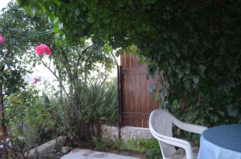 Vonkajšia záhrada v ubytovaní Holiday Villa in Omiš