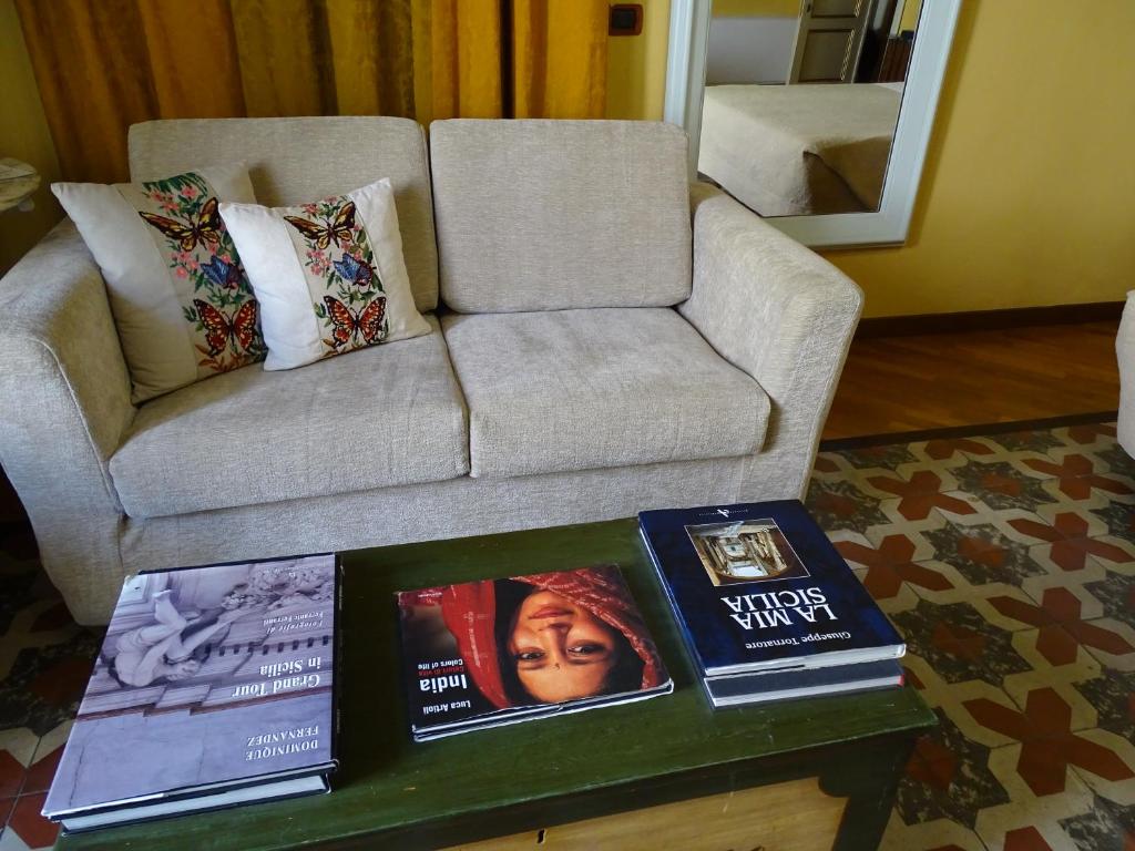 Posedenie v ubytovaní Crociferi B&B