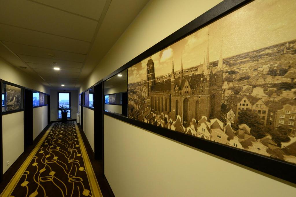TV a/nebo společenská místnost v ubytování Hotel Business Faltom Gdynia