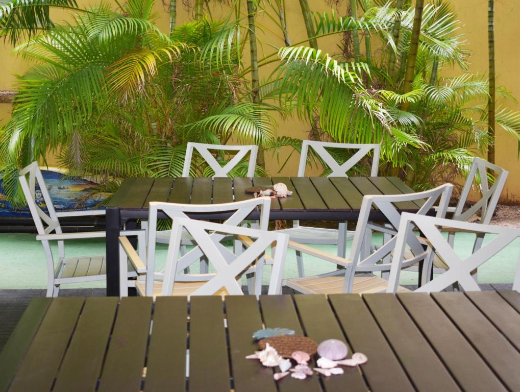 Zahrada ubytování Polynesian Hostel Beach Club