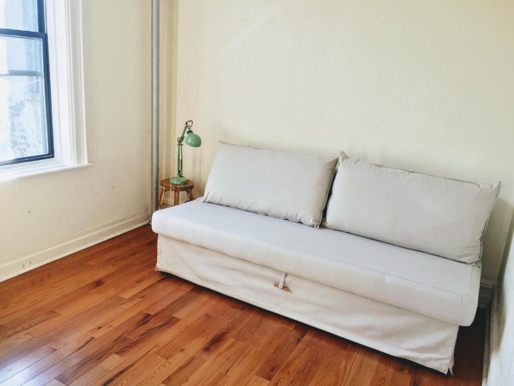 2 Bedrooms Entire Beautiful Apt in Williamsburg! - Two-Bedroom Apartment
