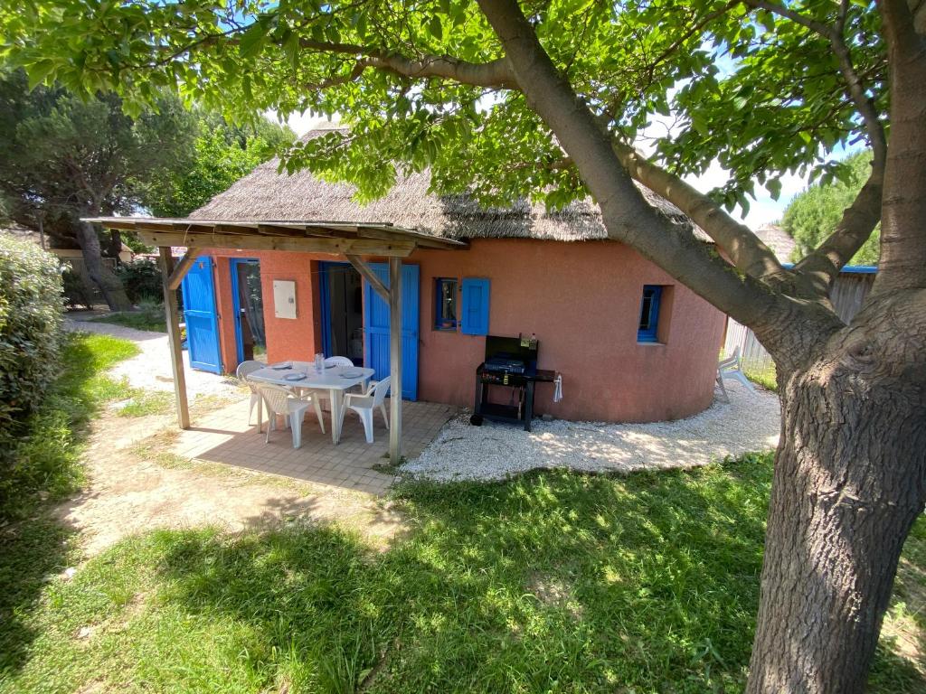 Mas Rose des Vents - Three-Bedroom House