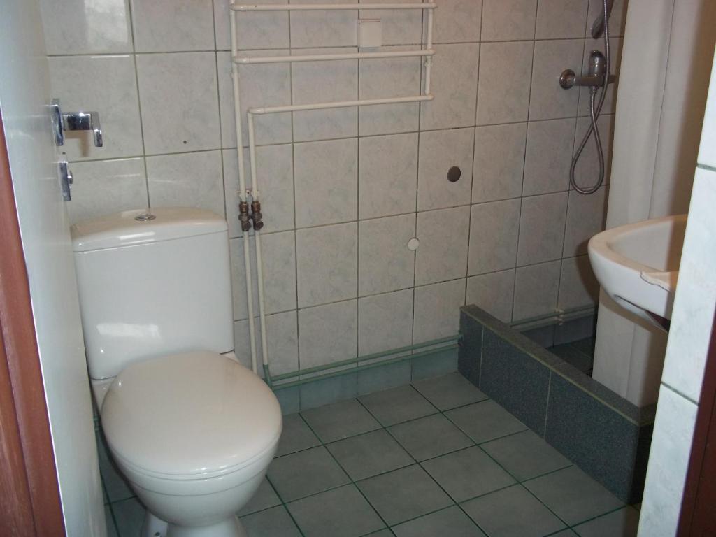 Kúpeľňa v ubytovaní Pokoje Gościnne Dąbrowscy