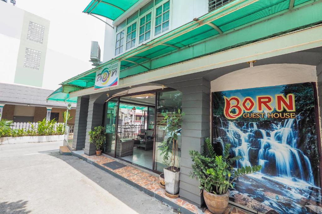 Born Guest House - Resim 17