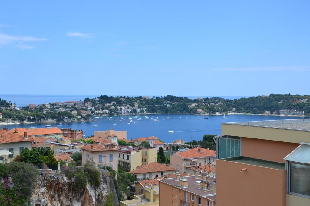 Photo de la galerie de l'établissement Les Lauriers, à Villefranche-sur-Mer