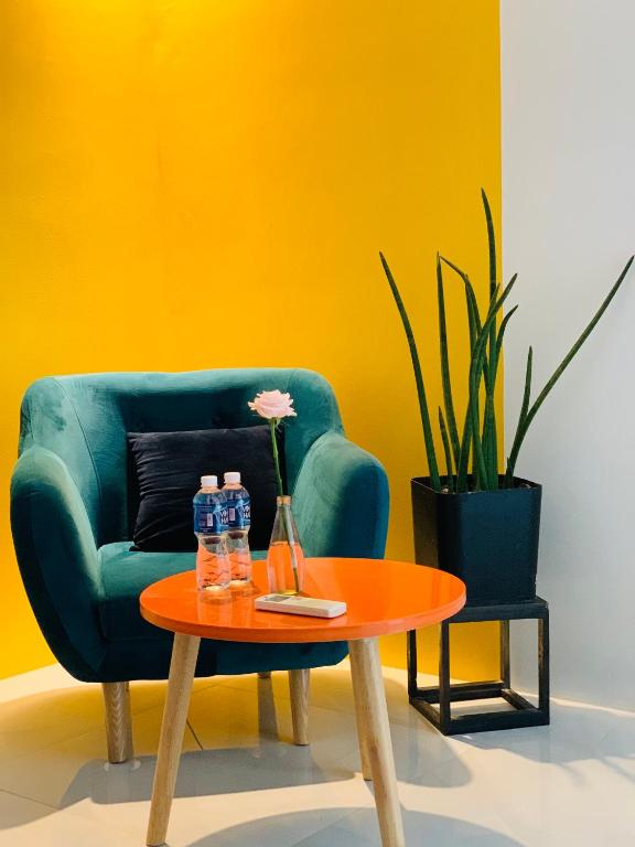 Khu vực ghế ngồi tại LIM Homestay